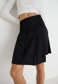 Weekday PLEATED MIDI SKIRT - Omlottkjol - black