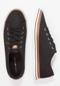 Tommy Hilfiger Baskets basses - black