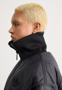 adidas Originals QUILTED MID - Zimski plašč - black