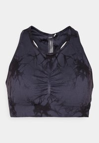Crni sportski grudnjak s teksturiranim tie-dye uzorkom, s naboranim prednjim dijelom, dizajnom s leđa u stilu trkača i elastičnim rubom za sigurnu prilagodbu.