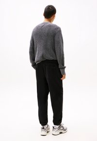Thumbnail Image 4