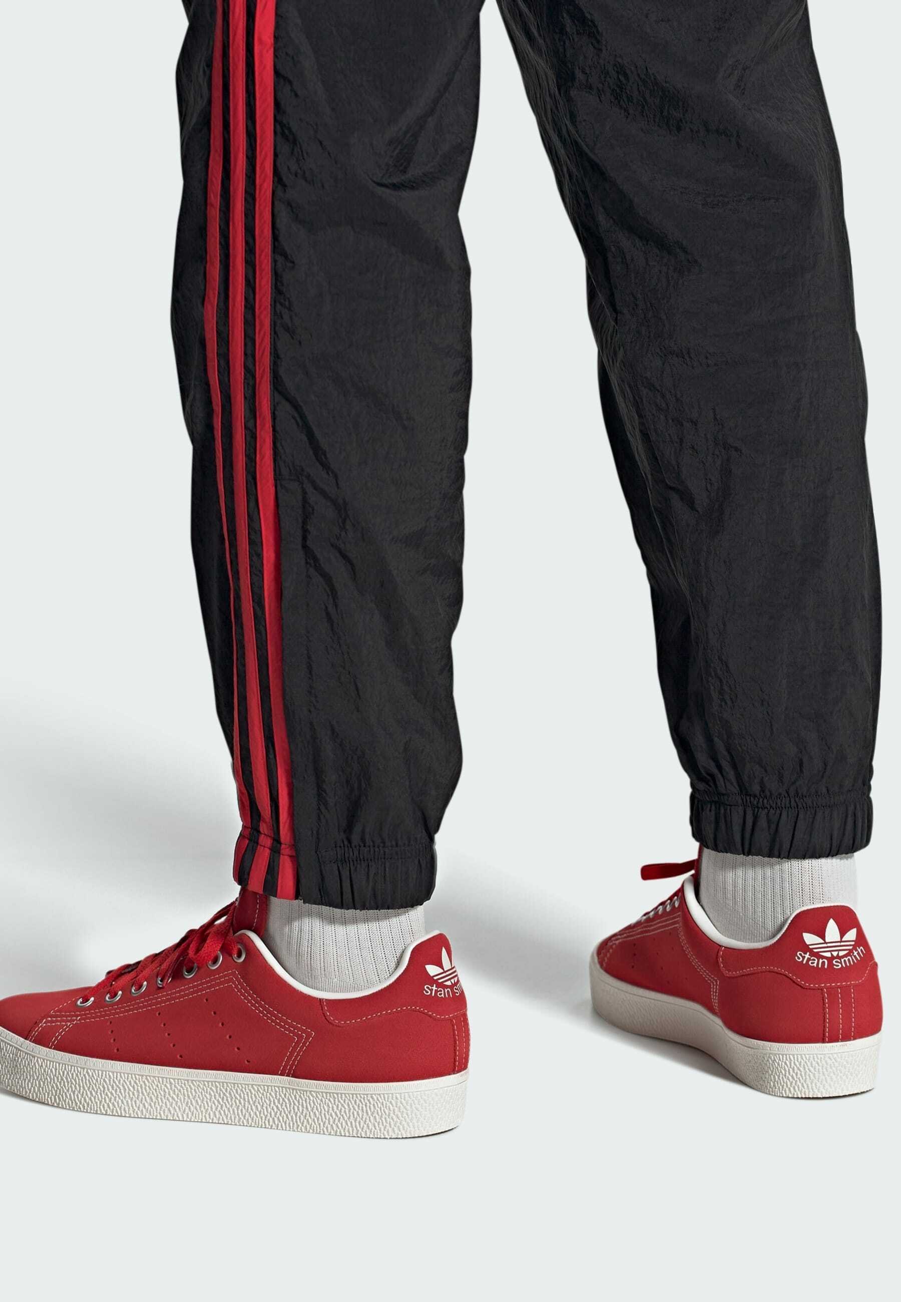 stan smith sweatpants