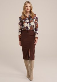 WE Fashion Ozko oprijeto krilo - brown