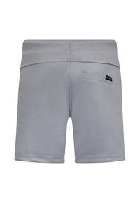 Pantaloni corti sportivi grigi realizzati in materiale liscio, con una cintura elastica, una tasca posteriore e un piccolo logo del marchio.