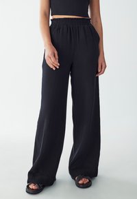 ST MRLO LETTY RELAXED  - Pantaloni - black