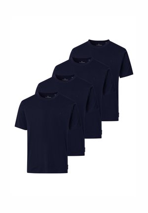 Vier schlichte dunkelmarineblaue T-Shirts mit kurzen Ärmeln und Rundhalsausschnitt, ordentlich gestapelt in leicht versetzter Anordnung auf weißem Hintergrund.