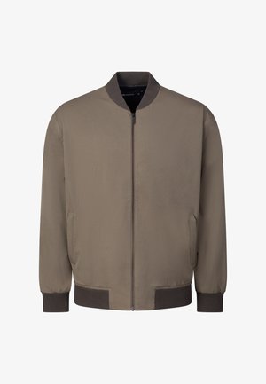 Braune Bomberjacke mit Frontreißverschluss, geripptem Kragen, Bündchen und Saum sowie seitlichen Taschen auf weißem Hintergrund.