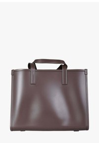 Bolso tote de cuero marrón con dos asas resistentes, textura suave y forma rectangular; presenta un diseño minimalista sin herrajes visibles.