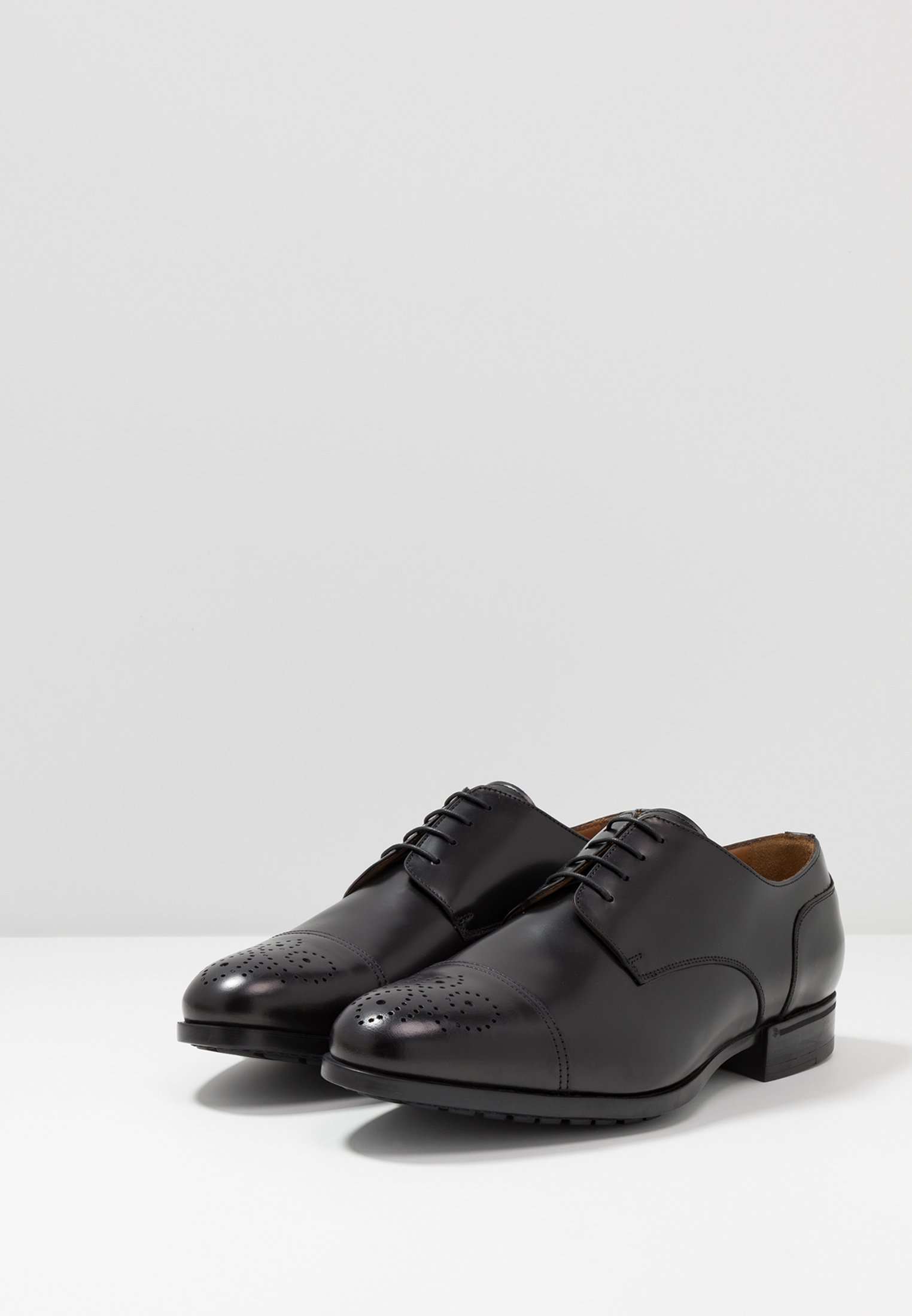 Doucal's Pensko med snøring kitna nerosvart Zalando.no Doucal's Pensko cognac Zalando.no