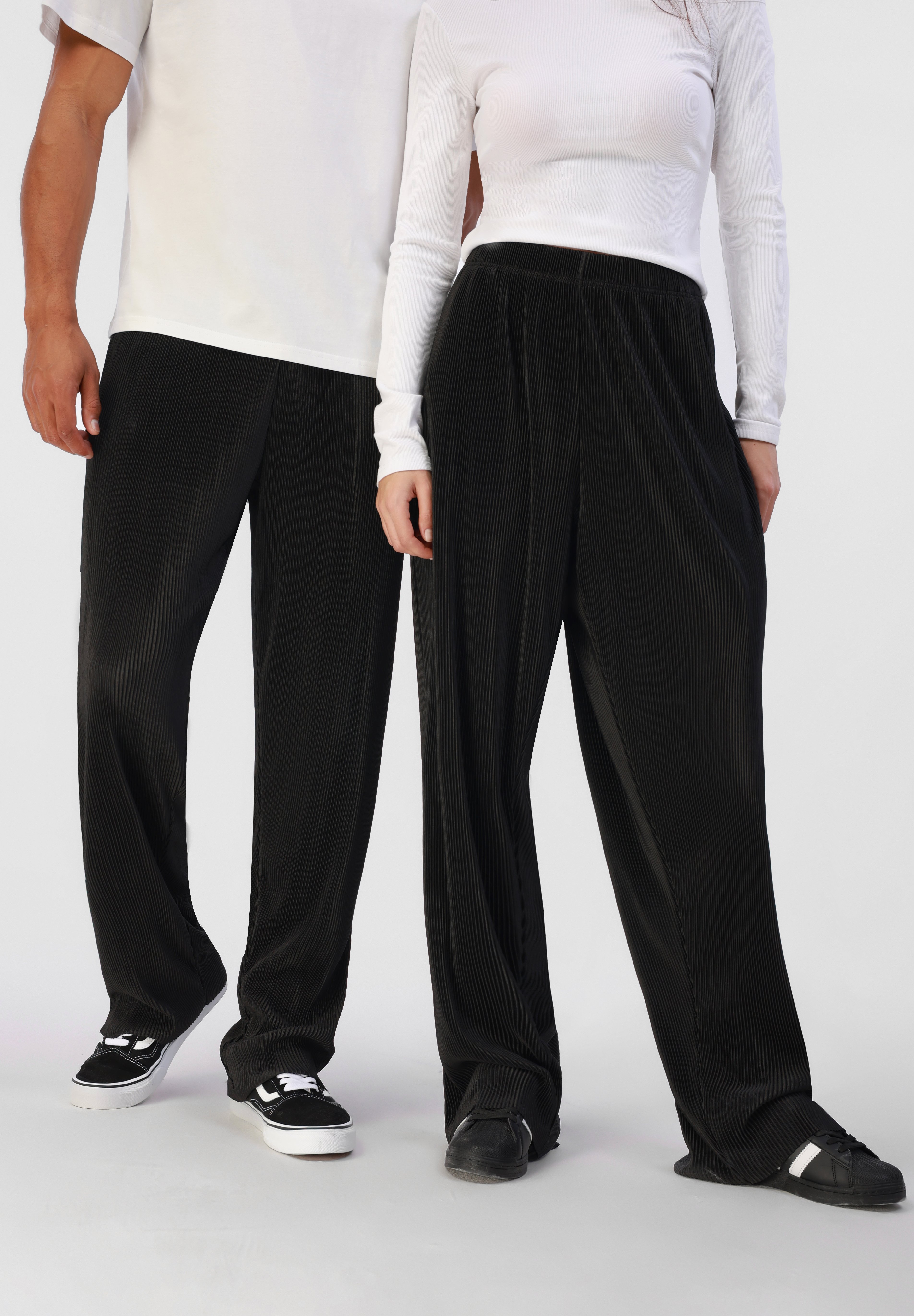 【YOURNUS】Suiting Wide Training Pants YOURTURN UNISEX - Trousers - black - Zalando