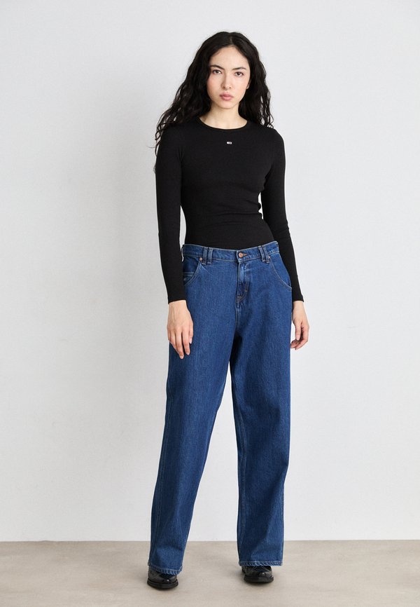 SLIM ESSENTIAL - Long sleeved top3