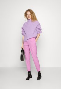 Bruuns Bazaar SYRINGABBRIKA KNIT - Camisola - light orchid