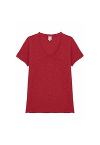 T-shirt rouge à col en V fabriqué dans un tissu doux et léger. Il présente des manches courtes et une coupe décontractée, avec un aspect légèrement texturé.