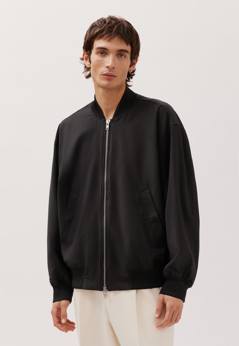 Studio Seidensticker OVERSIZED - ATLASBINDUNG UNISEX - Blouson Bomber - black