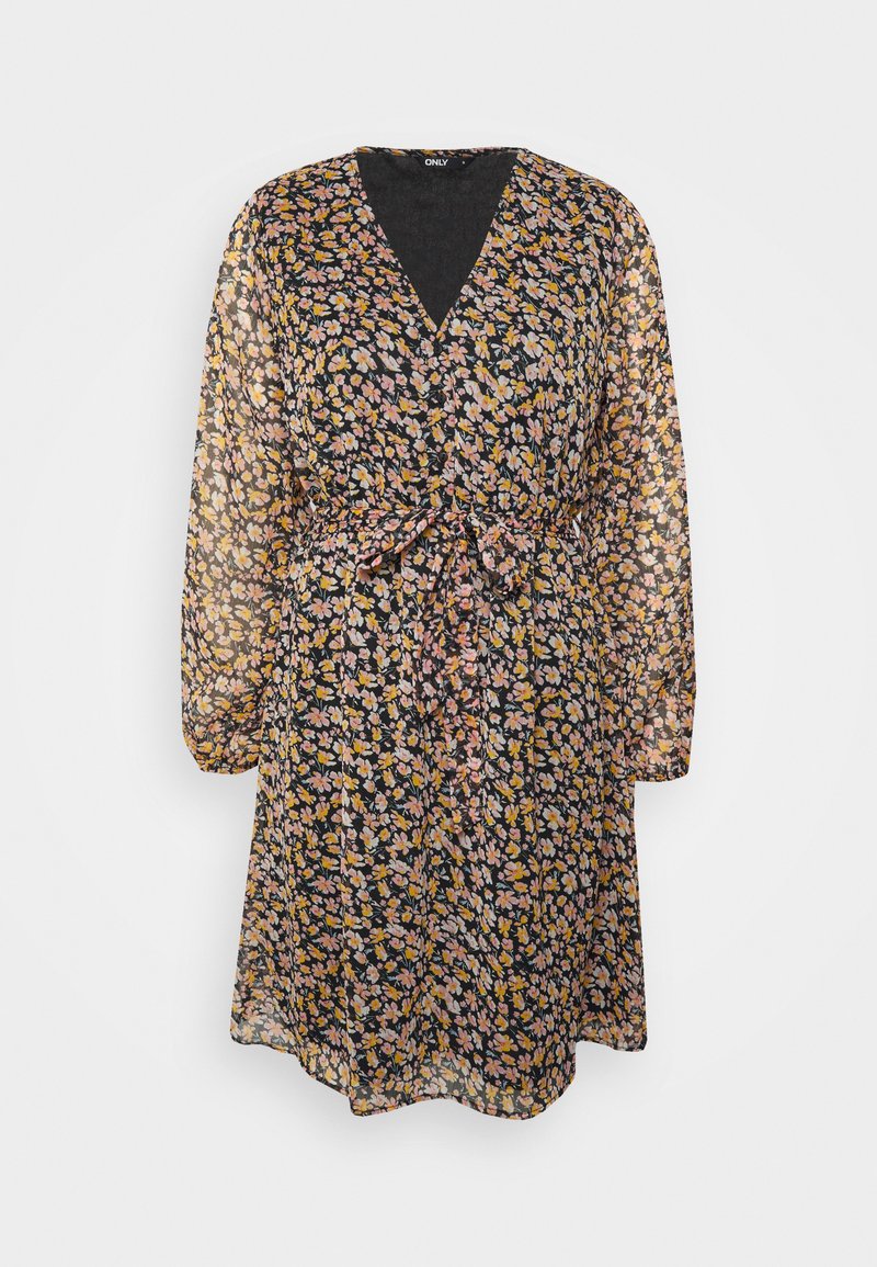 Vestido com estampado floral, decote em V, mangas longas e cinto atado na cintura. O tecido é transparente, com um fundo escuro e padrões coloridos.