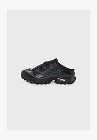 Επιλέχθηκε, black/nine iron/hunkle berry violet