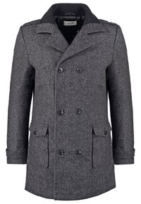 Cappotto grigio in misto lana con chiusura doppiopetto, rever a punta e colletto nero. Presenta due tasche frontali e dettagli con bottoni.