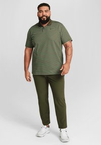 Nike Golf DRI-FIT VICTORY - Polo - cargo khaki black