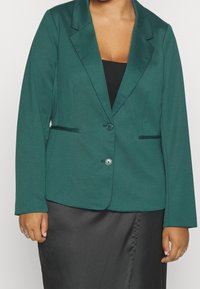 Vero Moda Curve Blazer - green