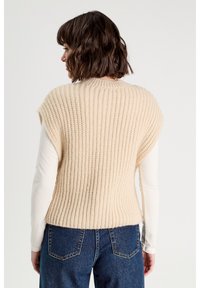 Cache Cache Veste sans manches - ecru