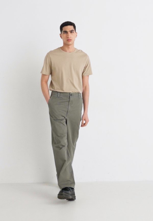 ALPHA LOOSE - Trousers - tea leaf3