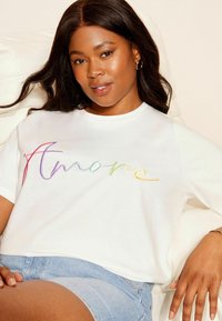 Curves Like These SHORT SLEEVE GRAPHIC - REGULAR FIT - T-Shirt print - white rainbow