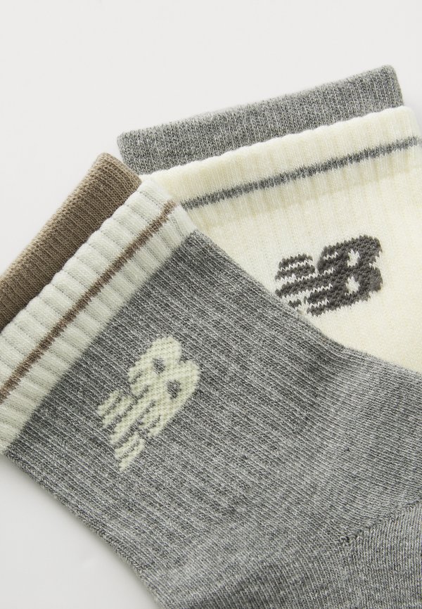 LAYERED LINE ANKLE SOCKS UNISEX 2 PACK - Socks2