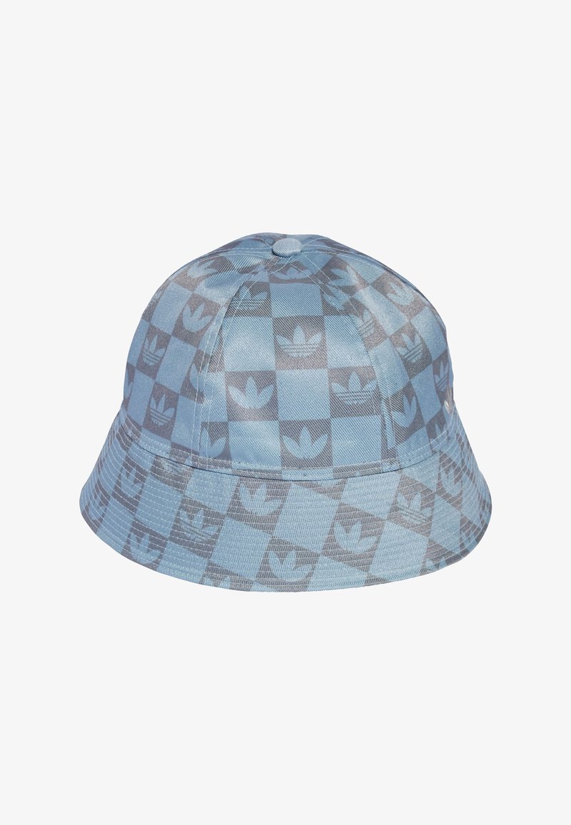 Pălărie tip bucket de culoare bleu deschis, cu un model în carouri. Prezintă un material texturat și accente subtile cu logo în întreaga design.