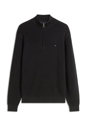 Sort pullover-sweater med et tekstureret, ribbet design. Har en høj krave og en kort lynlås. Lille logodetalje på brystet.