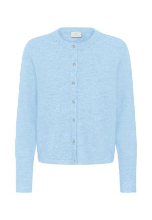 Cardigan bleu clair en matériau doux et texturé, avec un encolure ronde, des manches longues et six boutons en argent en façade.