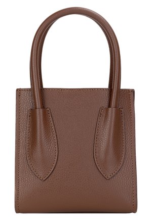 Braune Leder-Tote mit zwei runden Griffen, strukturierten Oberflächen und glatten Seiten, die ausgeprägte Nähte und schereartig geschnittene Akzente aufweist.