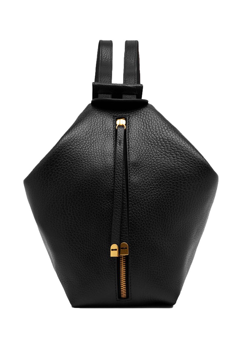 Borsa in pelle nera con una forma geometrica unica, dotata di una chiusura centrale con zip dorata e due tracolle regolabili. Superficie testurizzata.