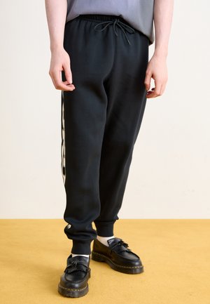 Pantaloni sportivi - black/iron grey
