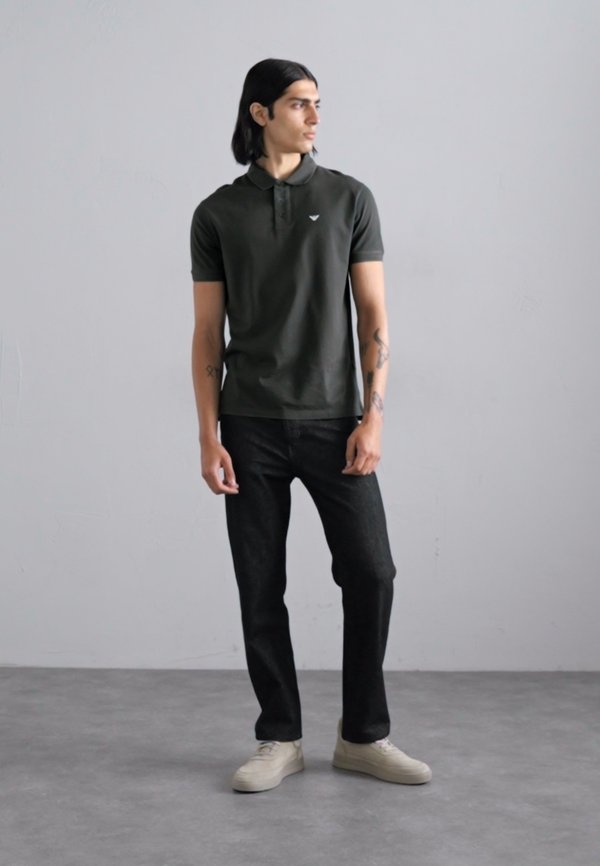 Trainers - tonal earth4