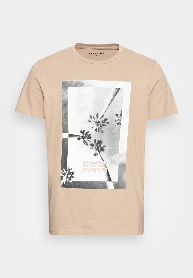 Herren T-Shirts basic | Jack & Jones JJBILLBOARDTEE T-Shirt print crockery/sand - QH04569 Herren T-Shirts basic | Jack & Jones JJBILLBOARDTEE T-Shirt print crockery/sand - QH04569