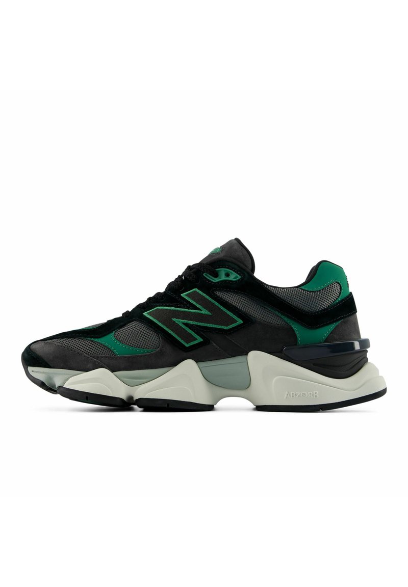 U9060 black outfield/black