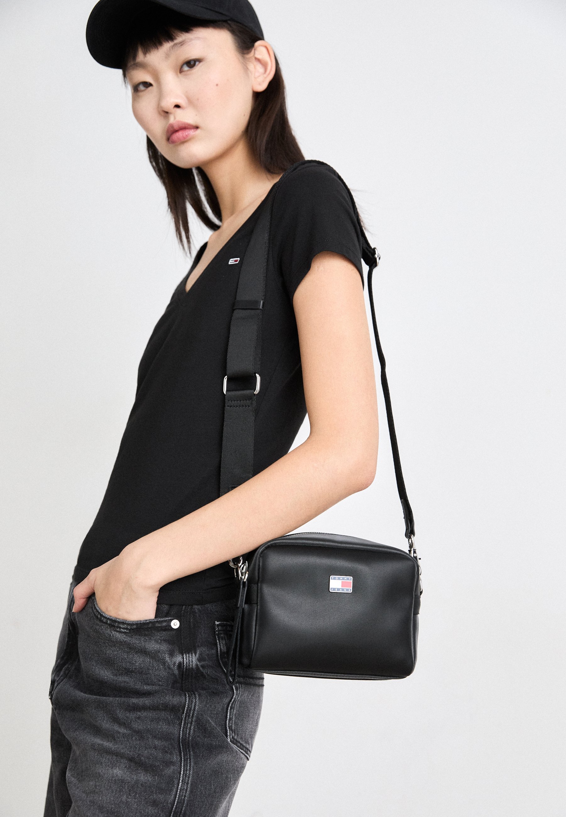 Archive LEATHER BAG BLACK バッグ miumiu archive leather handbag