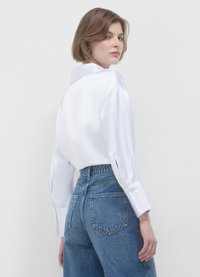 Calliope CROP SIMIL CON ARRICCIO - Chemisier - bianco ottico