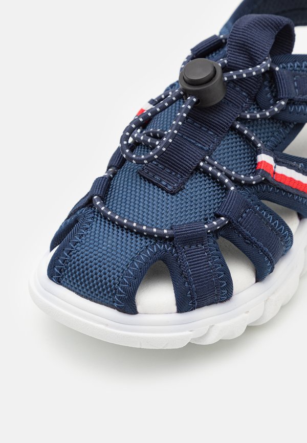 KYLE - Walking sandals4