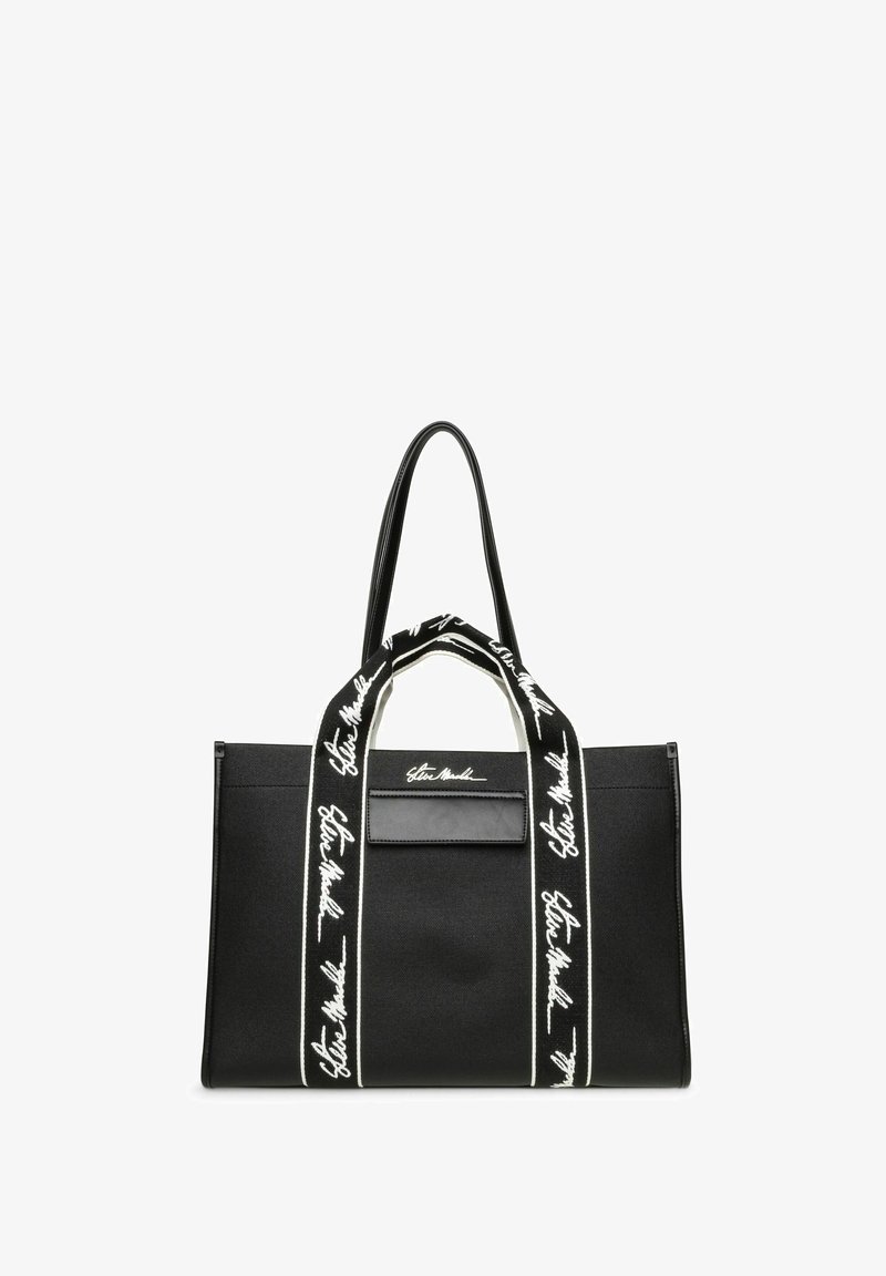 Borsa tote rettangolare nera con due manici corti in tessuto decorati con scritte bianche e due lunghe tracolle nere da spalla.