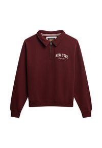Burgundowy sweter z półzamkiem i białym napisem "New York Superdry" na lewej piersi.