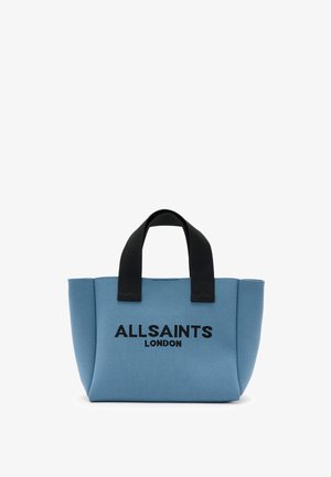 Blaues Canvas-Shopper mit schwarzen Griffen und einem auffälligen schwarzen Logo "ALLSAINTS LONDON" auf der Vorderseite. Kompakte rechteckige Form und strukturierte Oberfläche.