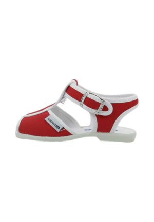 Sandalo rosso e bianco per bambino con cinturino regolabile con fibbia, tallone aperto, punta chiusa ed etichetta in tessuto sul lato.