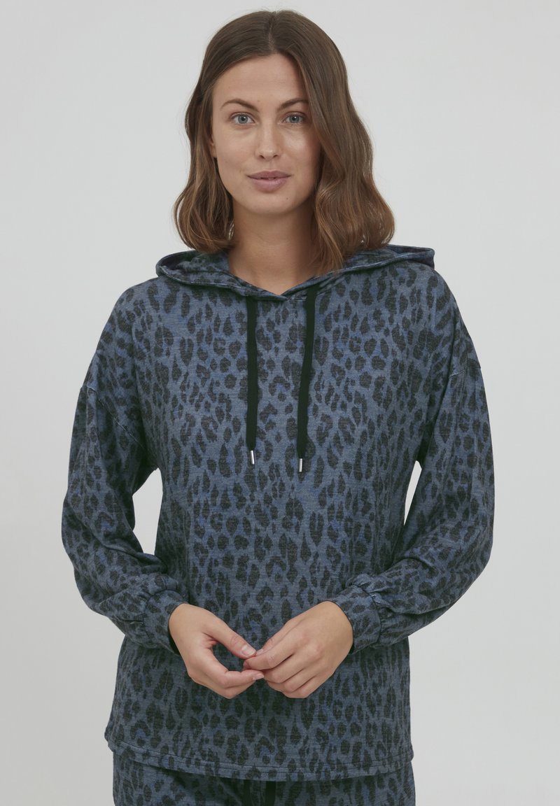 Felpa con cappuccio in stampa leopardata blu, con cordino, maniche lunghe e vestibilità rilassata. Realizzata in tessuto morbido con superficie testurizzata.
