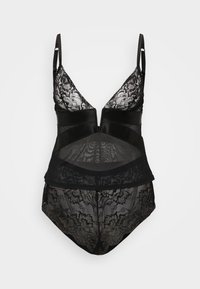 Musta bodysuit, jossa on pitsinen yläosa, syvä V-aukko ja puoliläpinäkyvä paneeli. Koristeltu kukkakuvioisilla pitsikuvioilla ja satiinivyötäröllä.