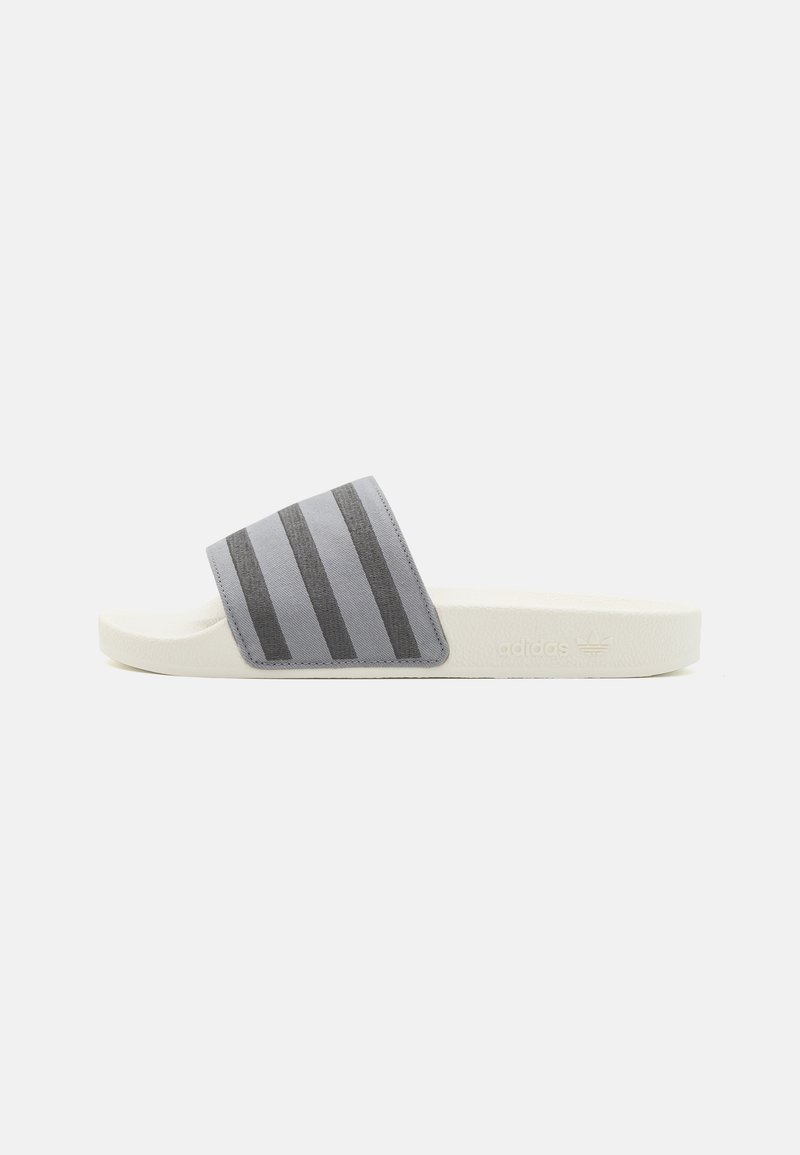 adidas Originals ADILETTE UNISEX - Muiltjes - grey three/grey six/cloud white