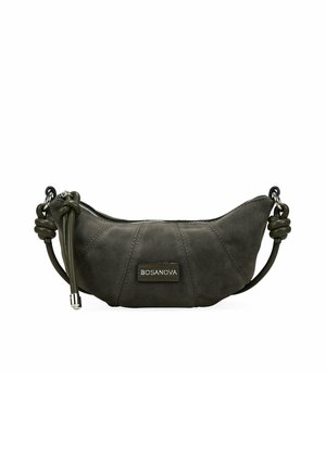 Bolso de ante verde oscuro con forma redondeada, asa lateral anudada y cierre de cremallera; cuenta con un parche con el logo "BOSANOVA".