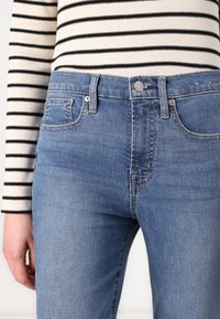 GAP SKINNY TALMA - Jeans Skinny Fit - medium indigo