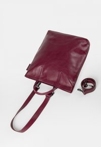 Aunts & Uncles LOQUAT - Rugzak - pomegranate