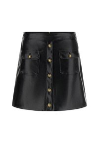 Czarna spódnica z imitacji skóry o rozkloszowanym fasonie, z zapięciem na guziki z przodu, dwoma naszywanymi kieszeniami oraz kontrastowymi mosiężnymi guzikami.